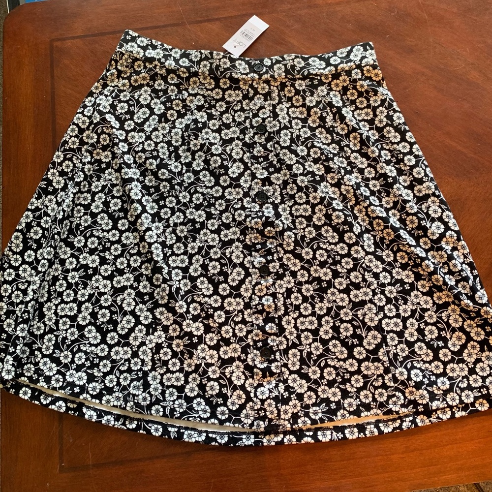 NWT LOFT Daisy Swing Skirt